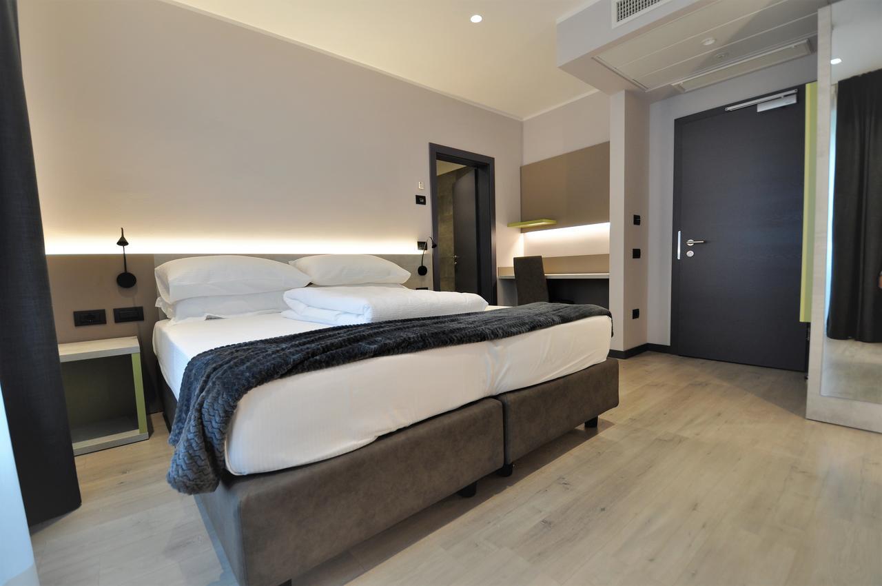 Garda Life Hotel Riva del Garda Exterior photo
